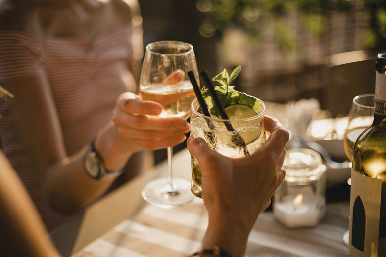 Diet soda mixed with alcohol gets you drunker than a sugary cocktail would