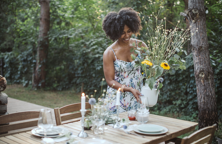 Decorate the table with flowers