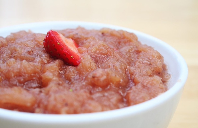 Cinnamon-Cherry Applesauce