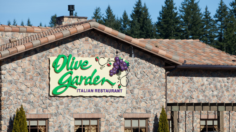 Olive Garden restaurant exterior