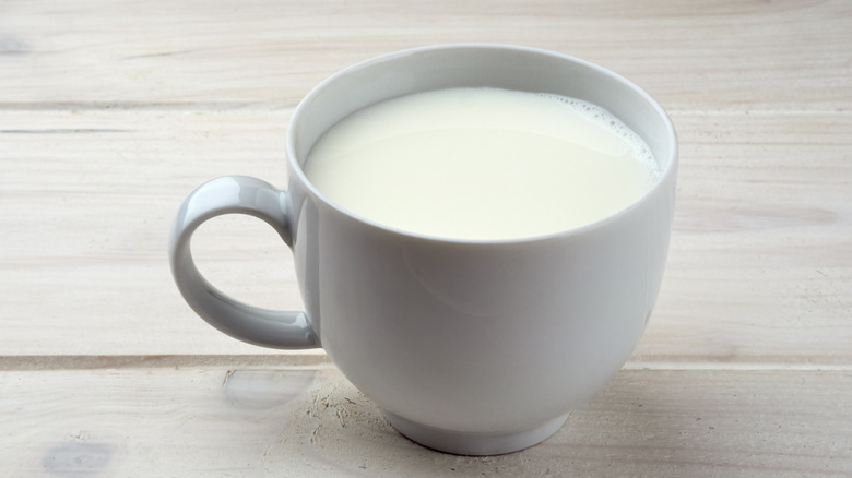 does-warm-milk-actually-help-you-fall-asleep