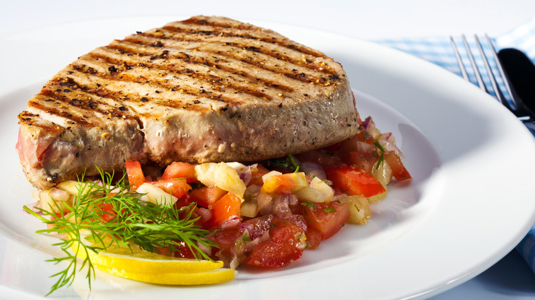 Tuna steak with salsa side dish