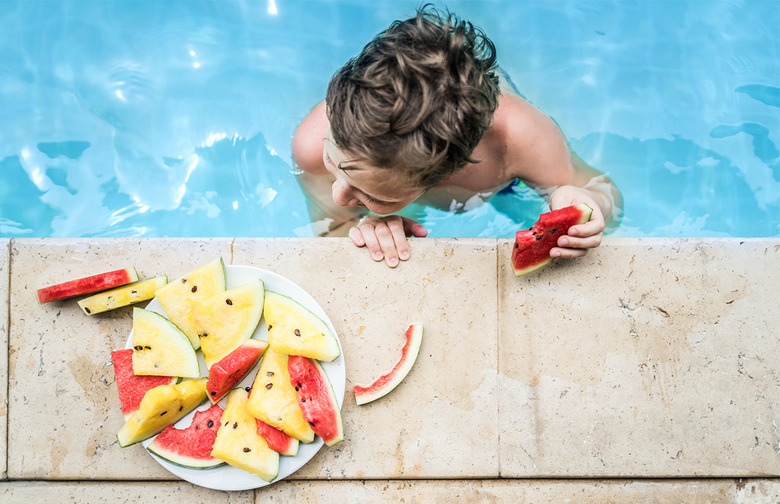 You Can't Swim for 30 Minutes After Eating