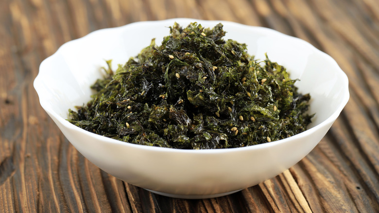 bowl of nori in furikake