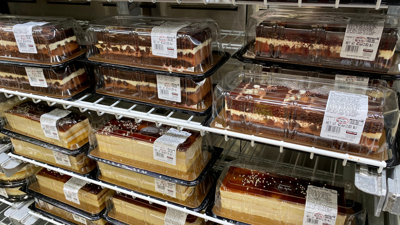 cakes in Costco bakery section