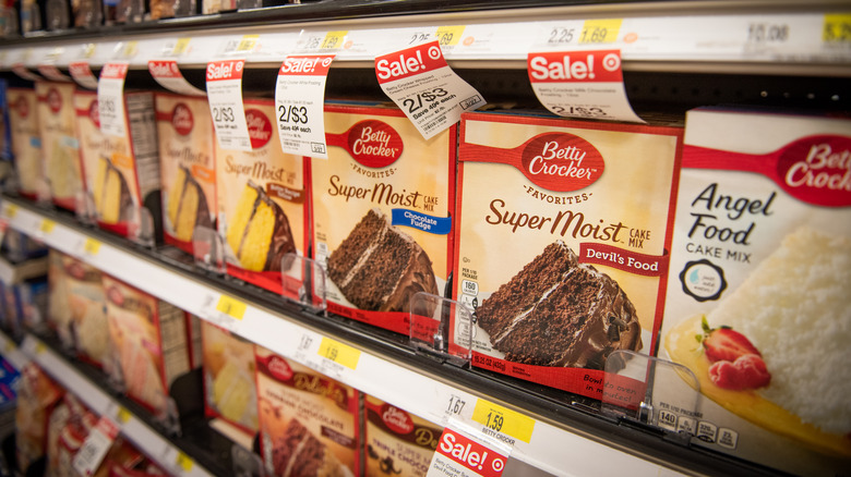 Close up of Betty Crocker cake mixes