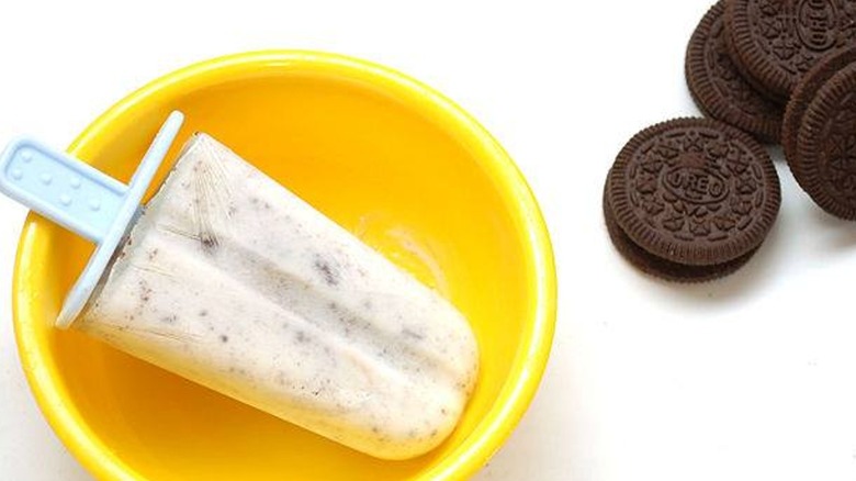 Oreo popsicle in bowl