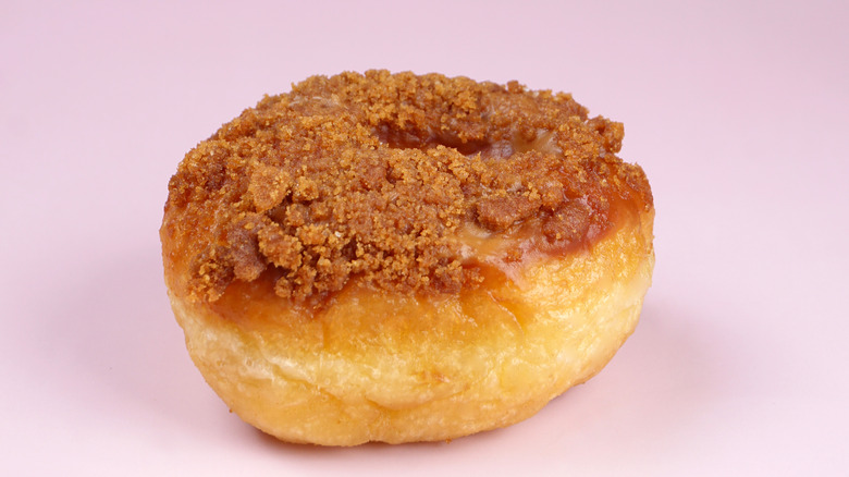 donut with crumb topping