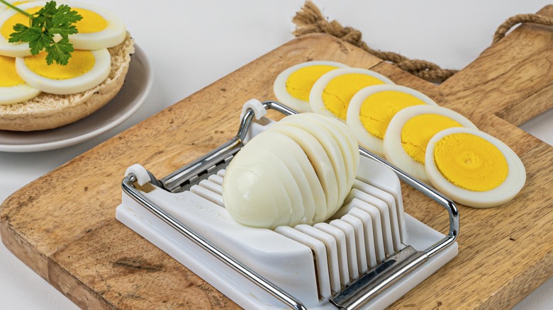 Egg slicer with egg slices