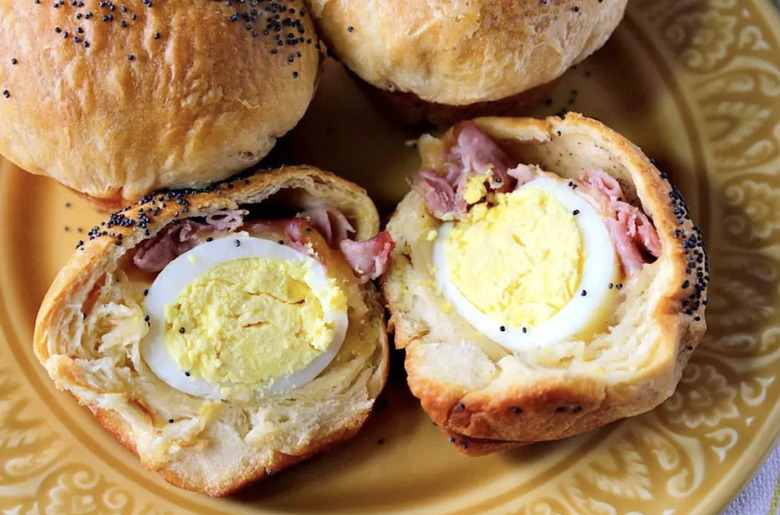 Hard-Boiled Egg Stuffed Biscuit