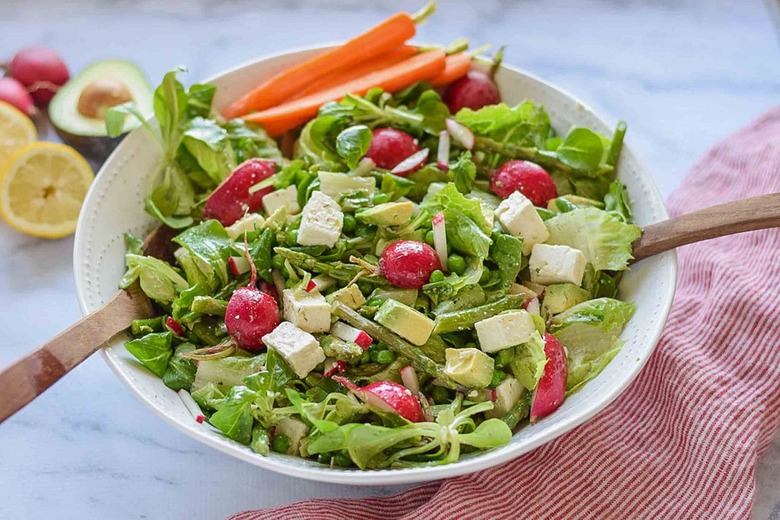 Spring Green Salad with Asparagus