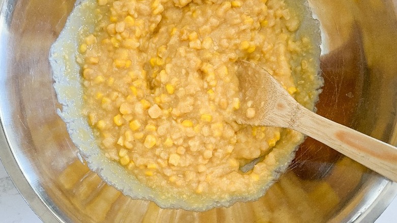 making corn pudding