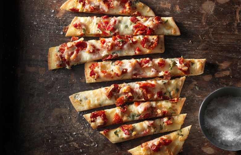 Sun-Dried Tomato and Manchego Flatbread