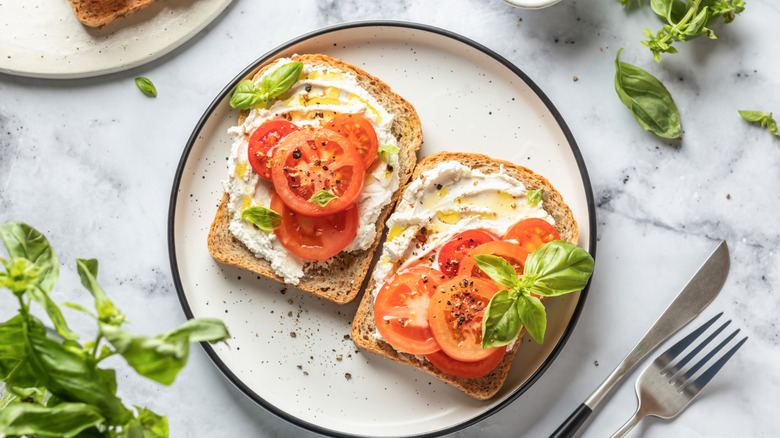 Ricotta toast with tomato