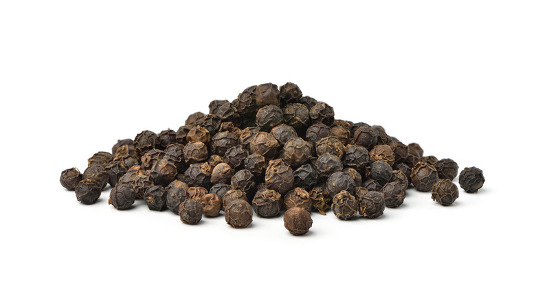 A pile of peppercorns