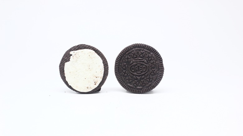 Oreo split in half