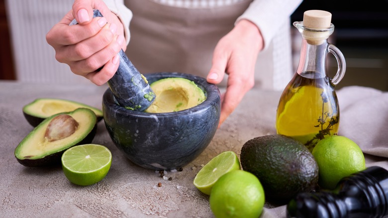 making guacamole in mortar