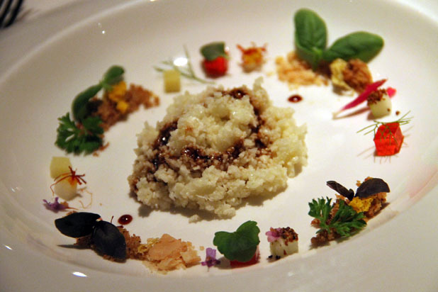 2000 cous-cous de coliflor con salsa sólida de aromaticos 671