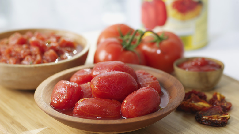 variety of tomatoes