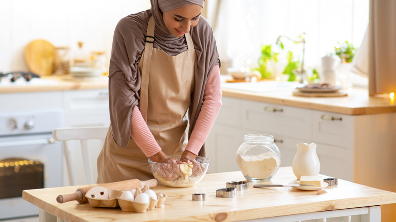 woman making cookie dough