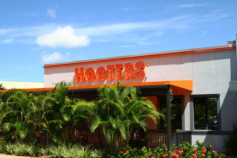 Hooters