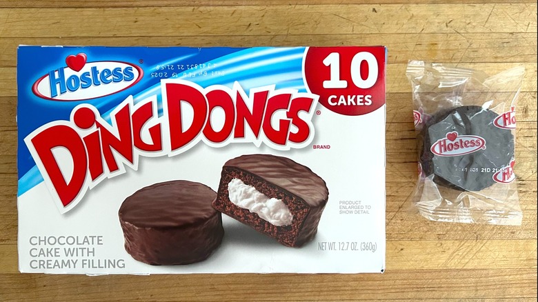 Box and package of Ding Dongs