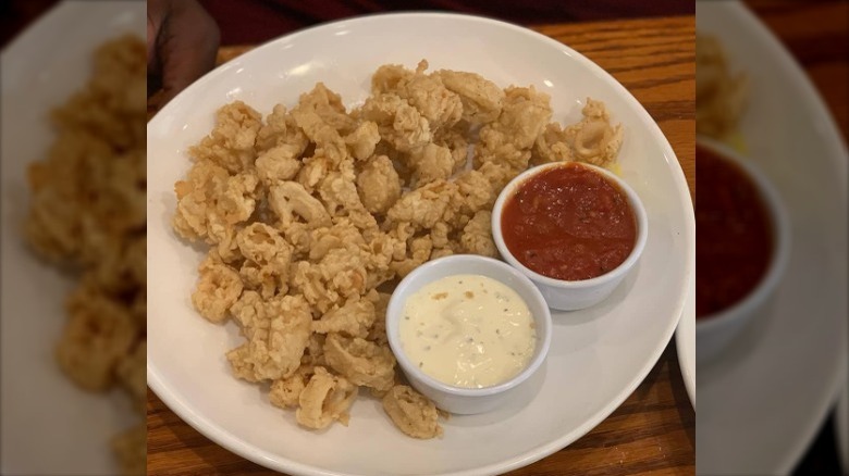 Plate of calamari with sauce