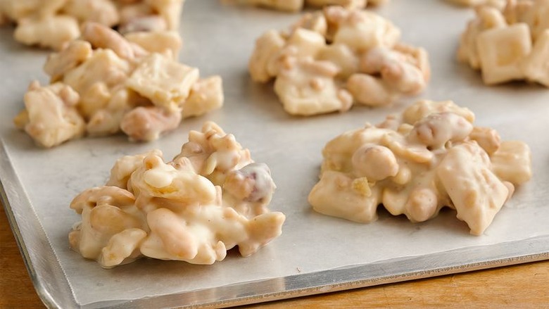 2014: Peanutty Pie Crust Clusters