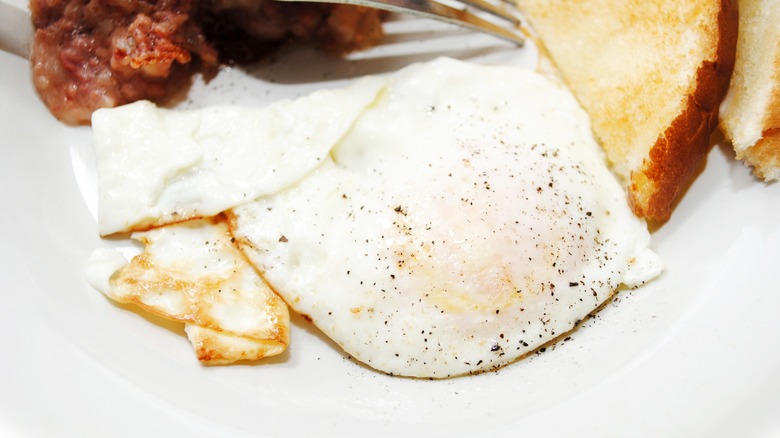 over-easy egg with pepper