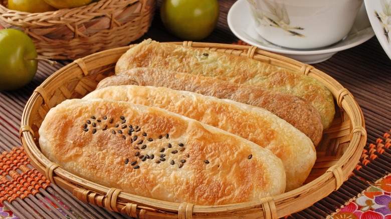 Chinese ox-tongue pastry