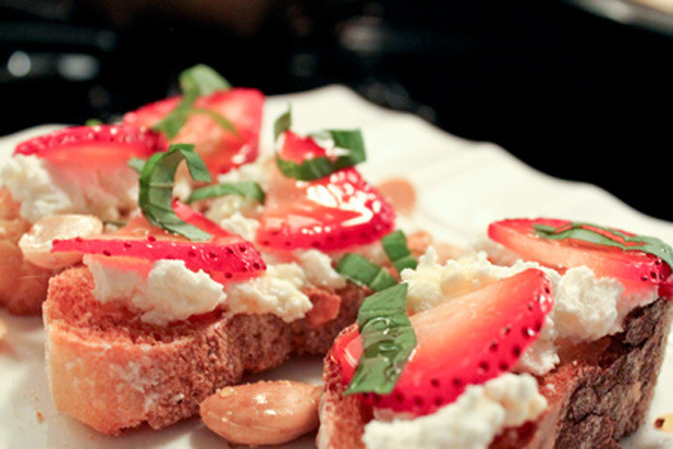 Strawberry and Ricotta Appetizer Recipe