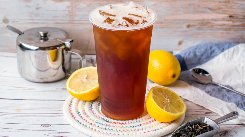 Two glasses of lemon ice tea