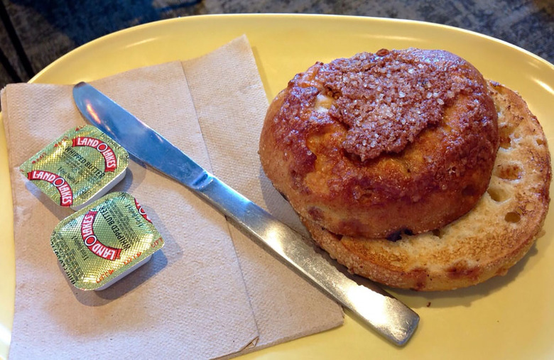 Cinnamon Crunch bagel (Panera Bread)