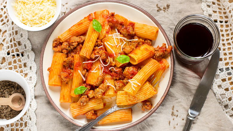 Pasta with fennel seeds on the side