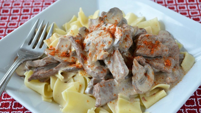 Beef stroganoff (Russia)