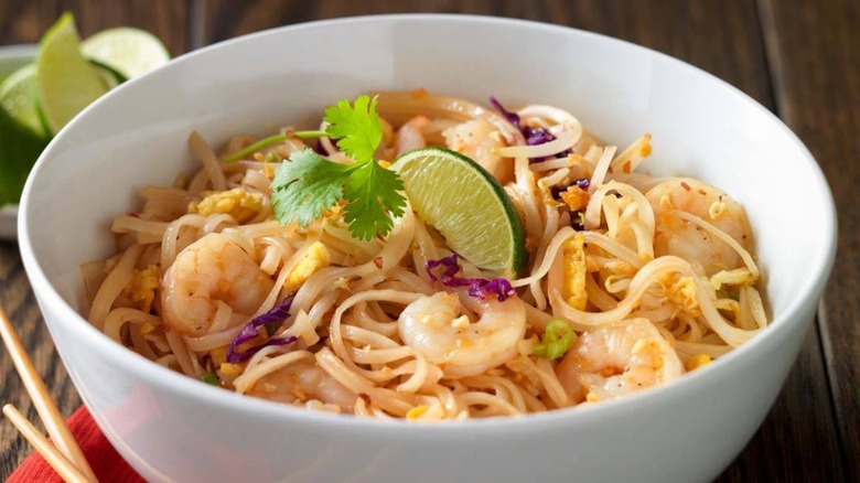 bowl of pad Thai