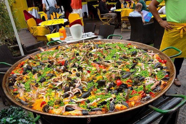 Spain: Paella 