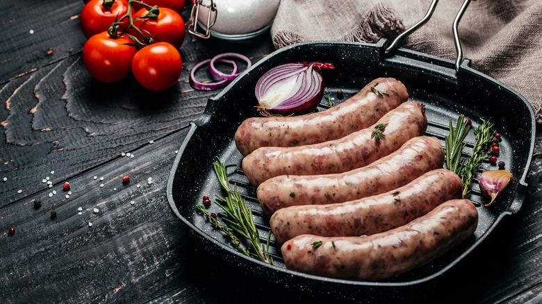 Sausage links in pan