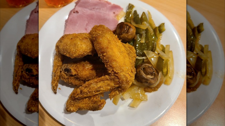 Golden Corral chicken wings