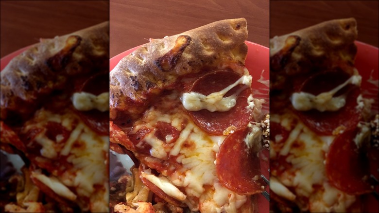 pizza at golden corral