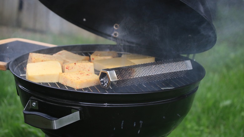 Smoker pellet grill