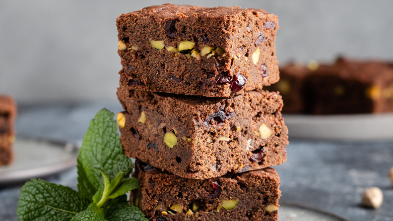 Chewy brownies with nuts