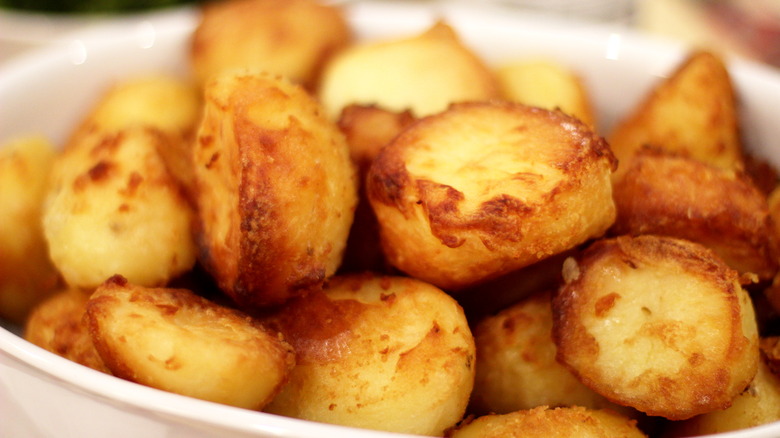 Crispy roast potatoes