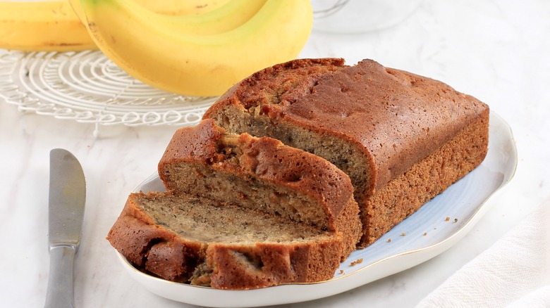 Banana bread loaf with bananas