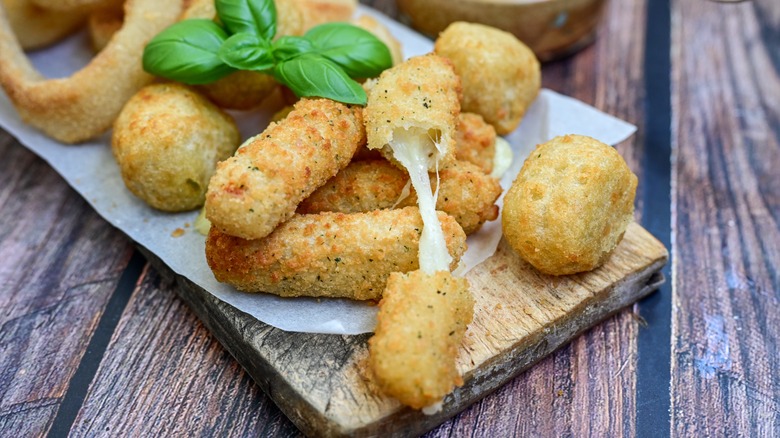 fried meze mozzarella sticks