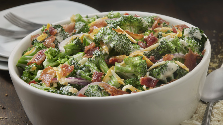 Broccoli salad with bacon and creamy dressing