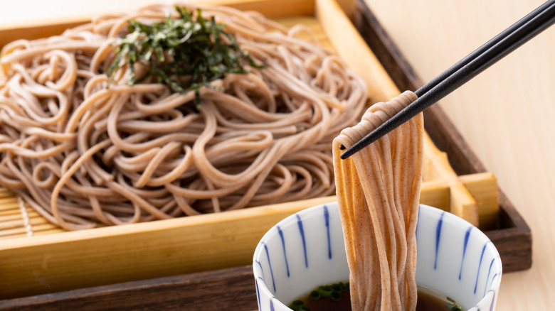 soba buckwheat noodles dipped in sauce