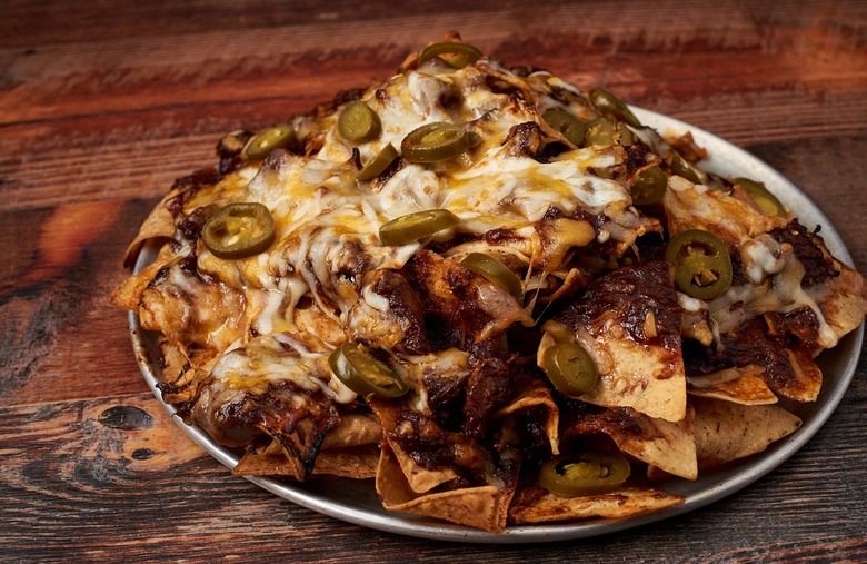 Outrageous Barbecued Nachos 