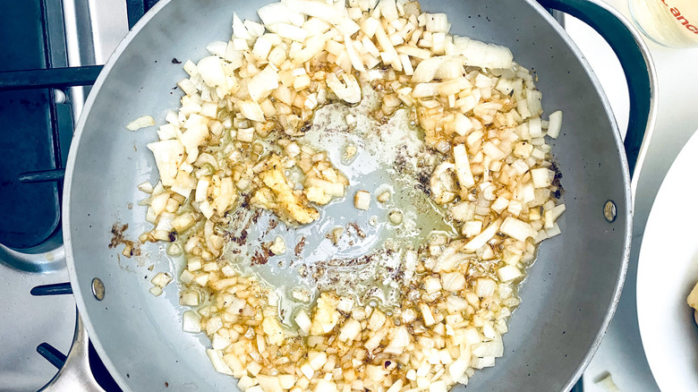 garlic and onions in pan