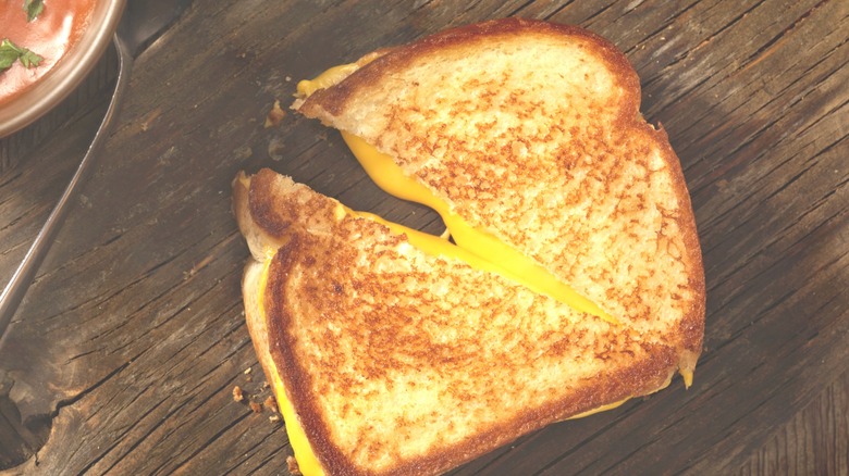 Grilled cheese sandwich